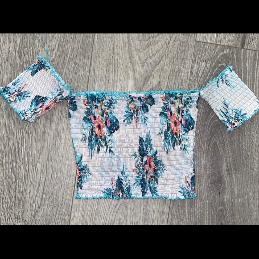 Crop top